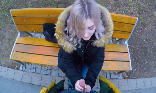 Eva Elfie Accepts Cash f…